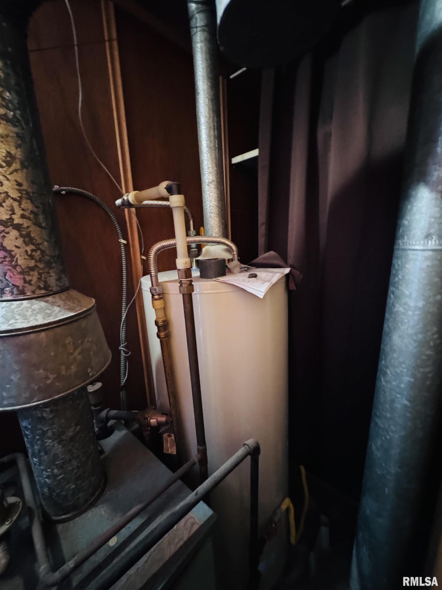 10810 East 1000th Street Macomb, IL 61455 - Photo 25 of 28