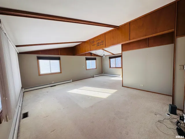 $164,500 | 10810 East 1000th Street, Macomb, IL 61455