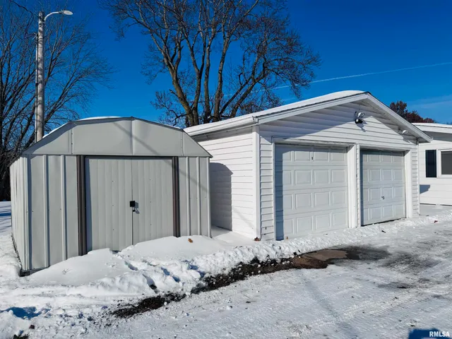 $164,500 | 10810 East 1000th Street, Macomb, IL 61455