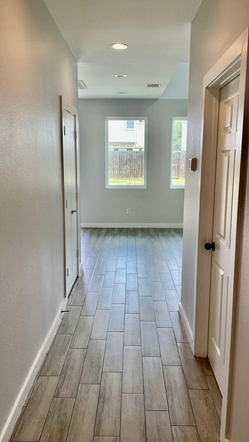 4923 Higgins Street Houston, TX 77033 - Photo 10 of 32