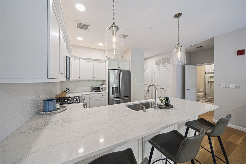 1 Revolution Way, Unit 104 Canton, MA 02021 - Photo 8 of 39