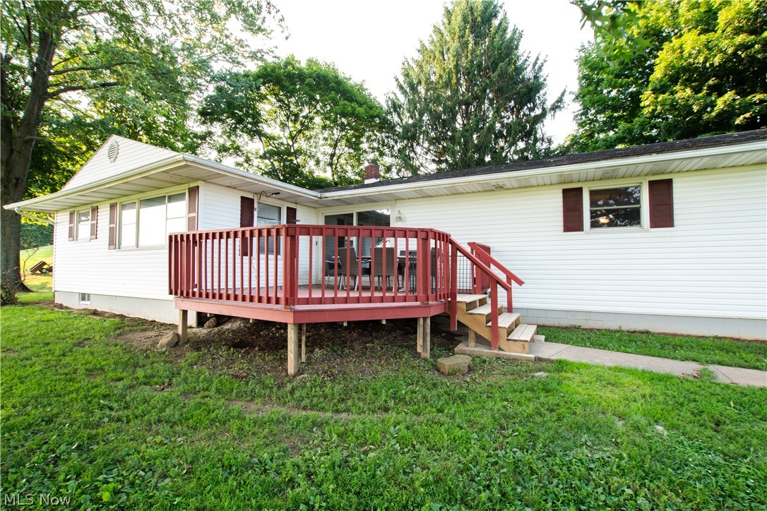 1757 Pleasant Valley Road Northeast New Philadelphia, OH 44663 - Photo 8 of 33
