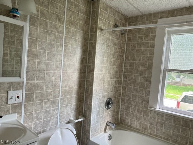 524 East 147th Street Cleveland, OH 44110 - Photo 12 of 22