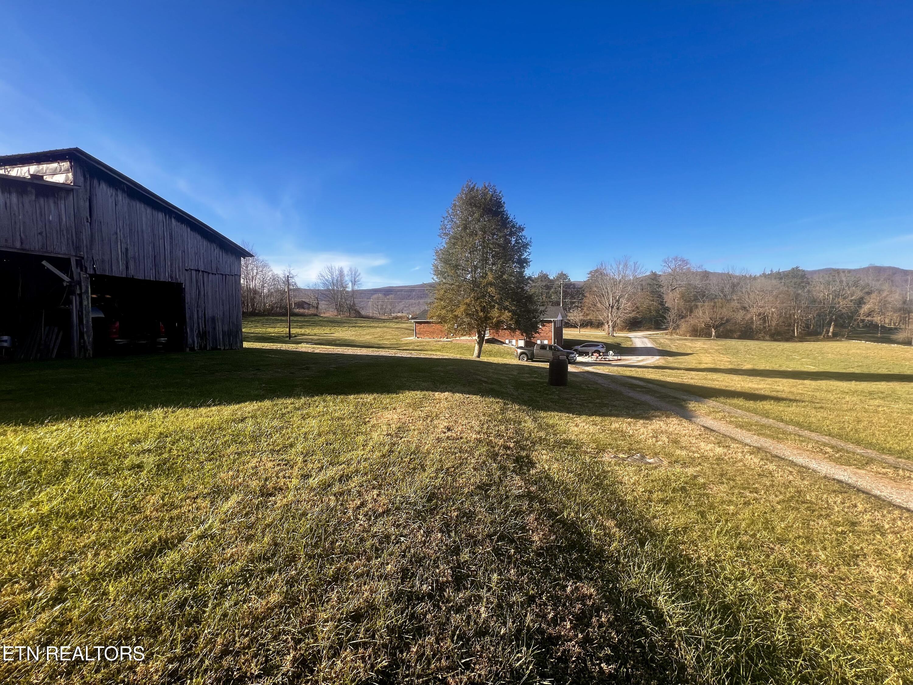 3347 Back Valley Road Speedwell, TN 37870 - Photo 20 of 56 3347 Back Valley Road