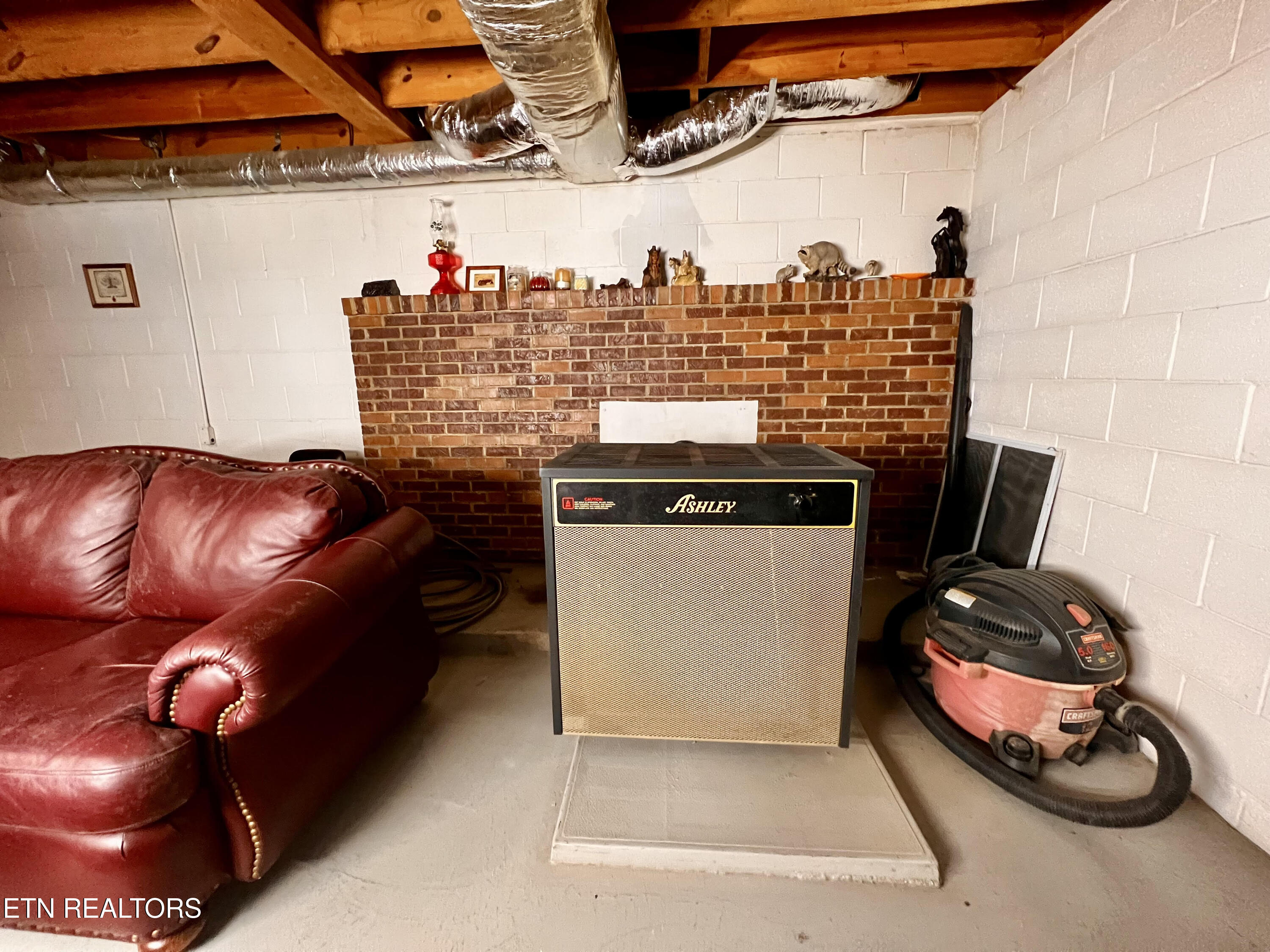 3347 Back Valley Road Speedwell, TN 37870 - Photo 51 of 56 Wood fireplace