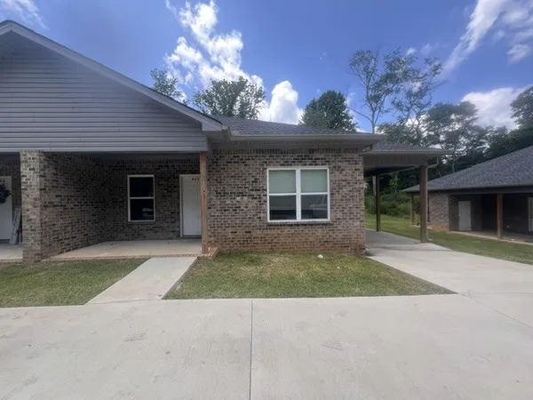 $1,525 | 922 Willow Drive, Lawrenceburg, TN 38464