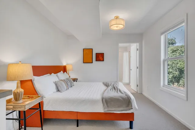 a view of entryway with furniture and workspace