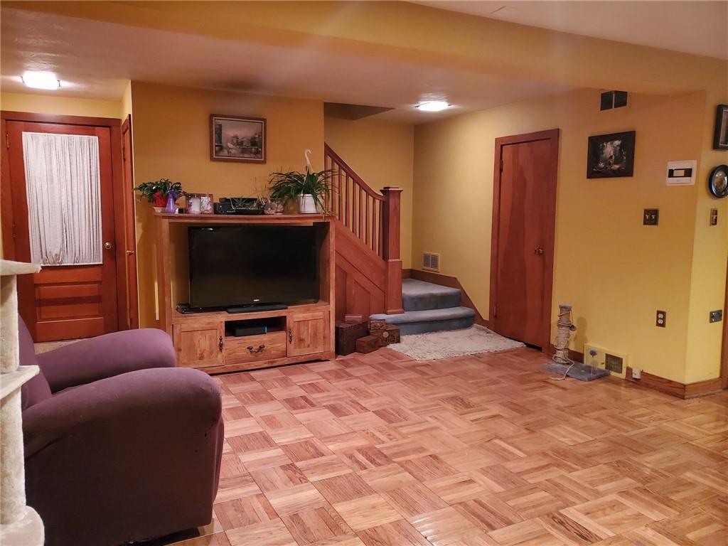 272 East Brady Road Kittanning, PA 16201 - Photo 4 of 18 Gallery Image 4