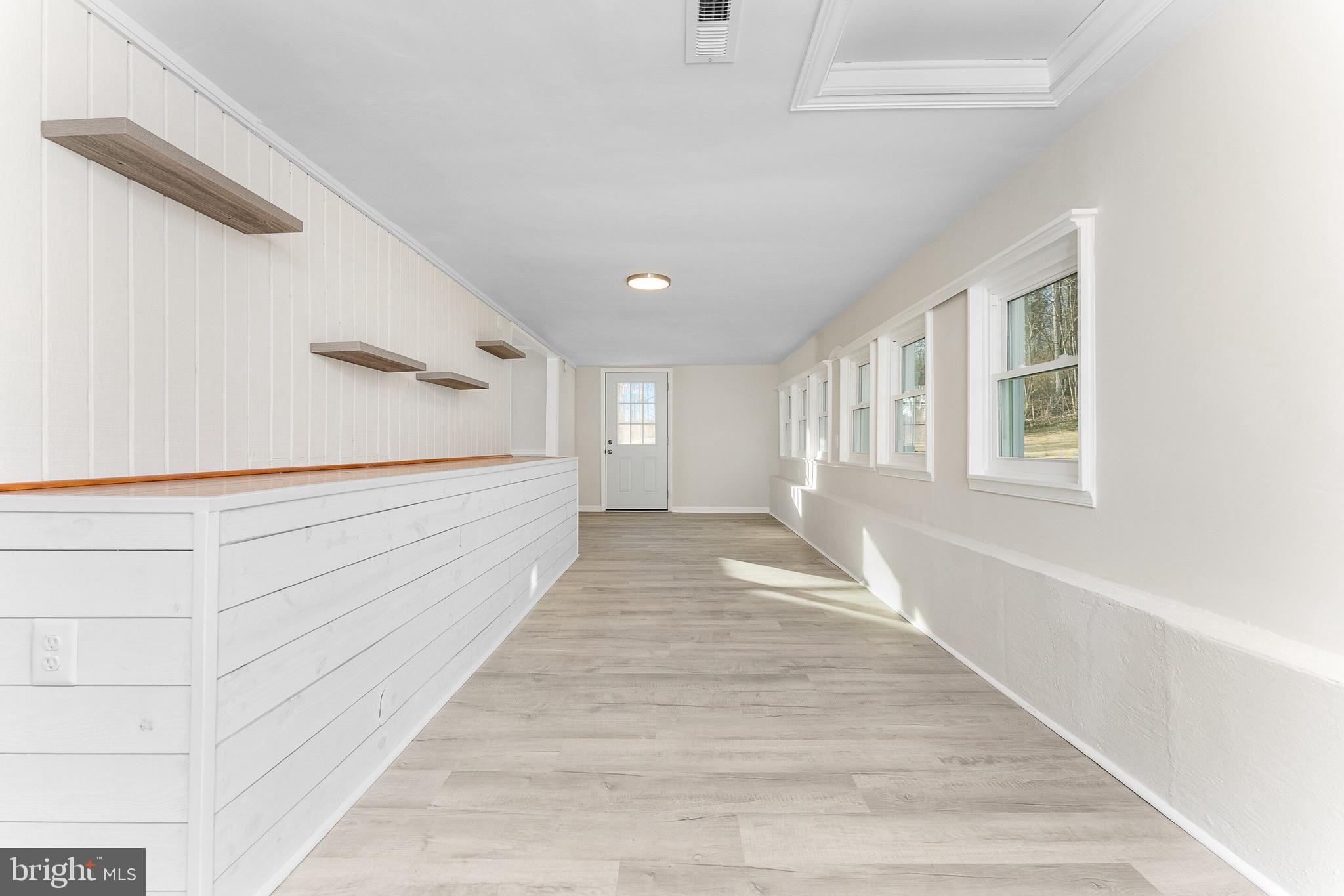 8290 Opal Road Warrenton, VA 20186 - Photo 4 of 15 Gallery Image 4