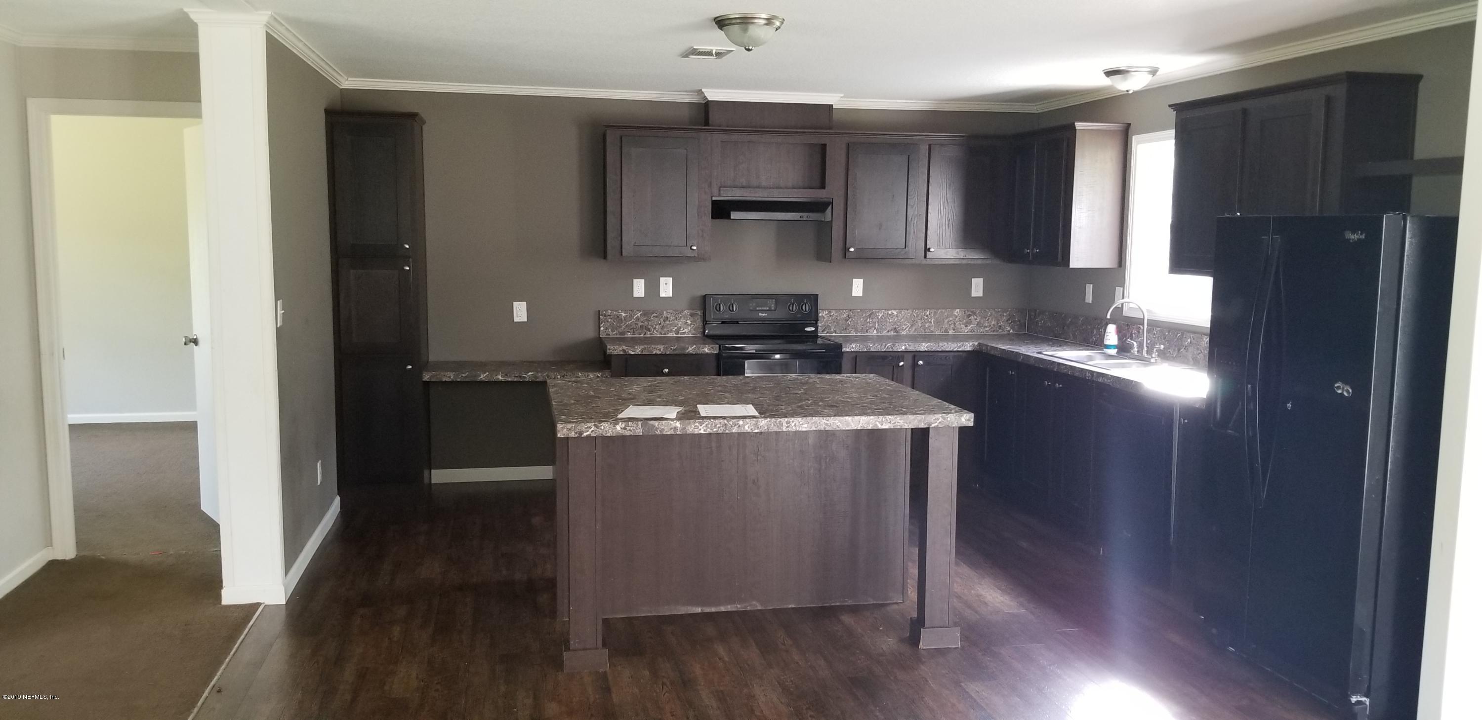 1360 Howard Road Jacksonville, FL 32218 - Photo 5 of 9 Kitchen