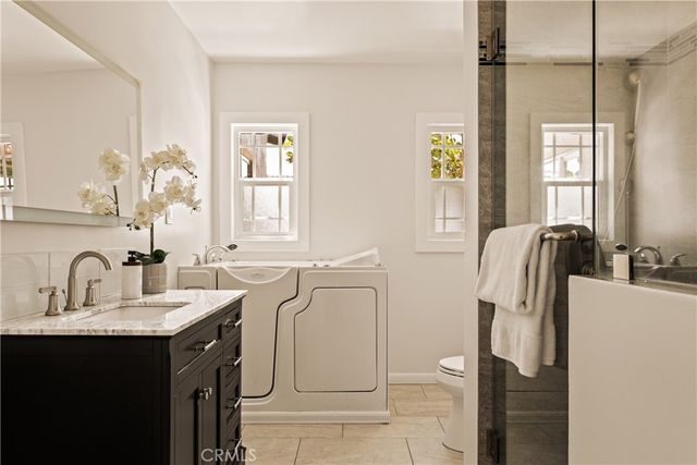 $1,592,500 | 3848 Boyce Avenue, Los Angeles, CA 90039