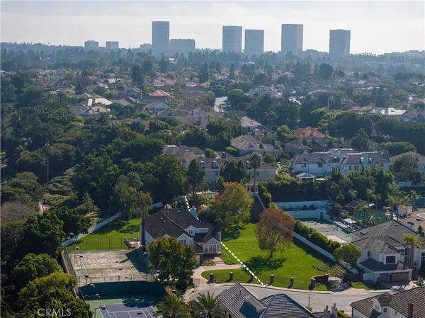 an aerial view of multiple house