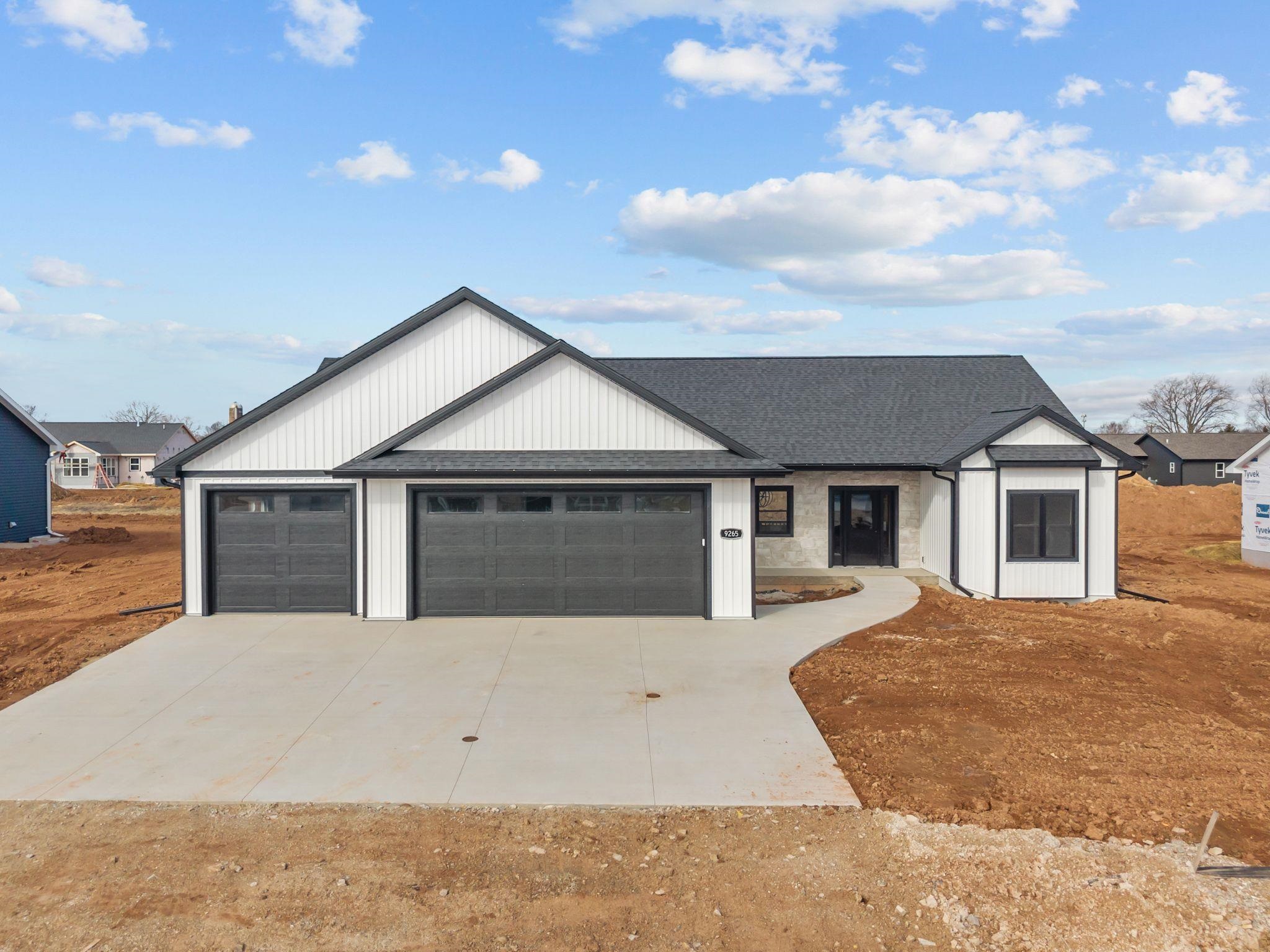 N9265 Anton Court Appleton, WI 54915 - Photo 1 of 46