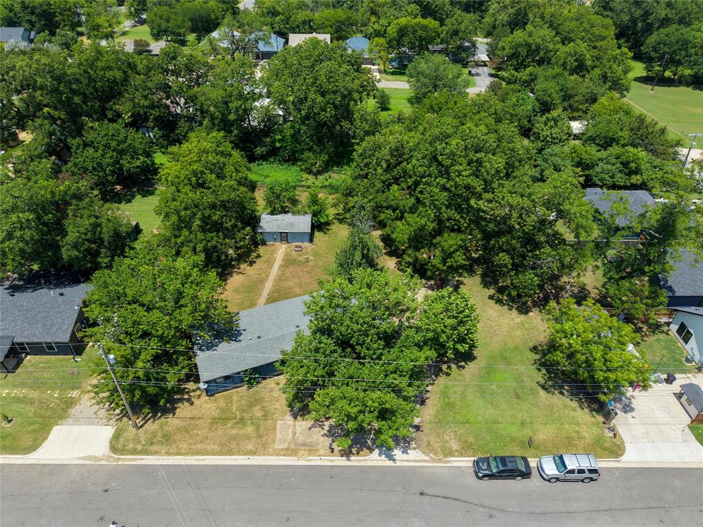 719 East Bullock Street Denison, TX 75021 - Photo 8 of 16