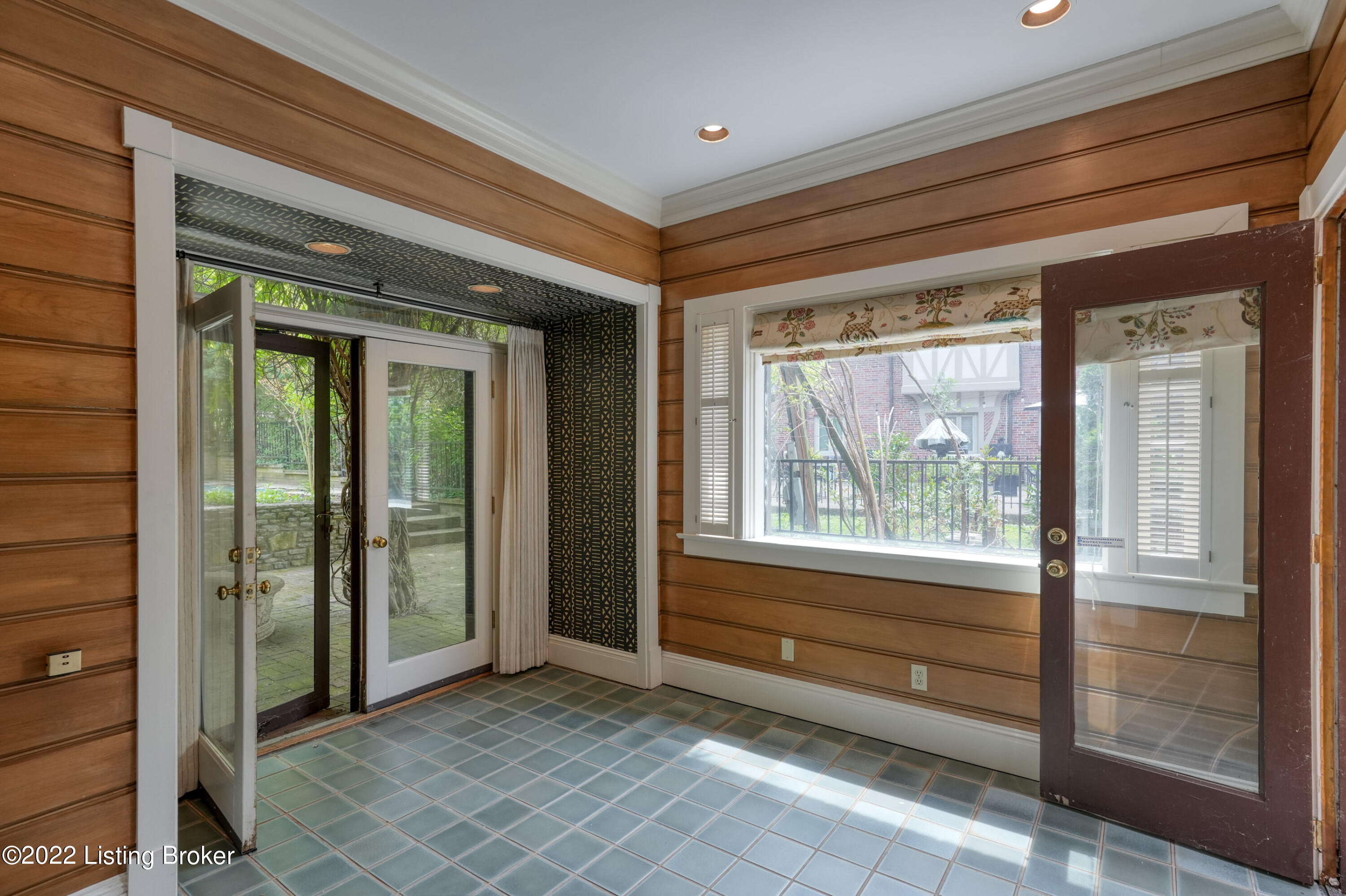 1644 Cherokee Road Louisville, KY 40205 - Photo 22 of 60 Breakfast room off kitchen and opens to two different patios