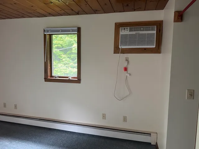 $2,750 | 271 Wanoosnoc Road, Unit 2, Fitchburg, MA 01420