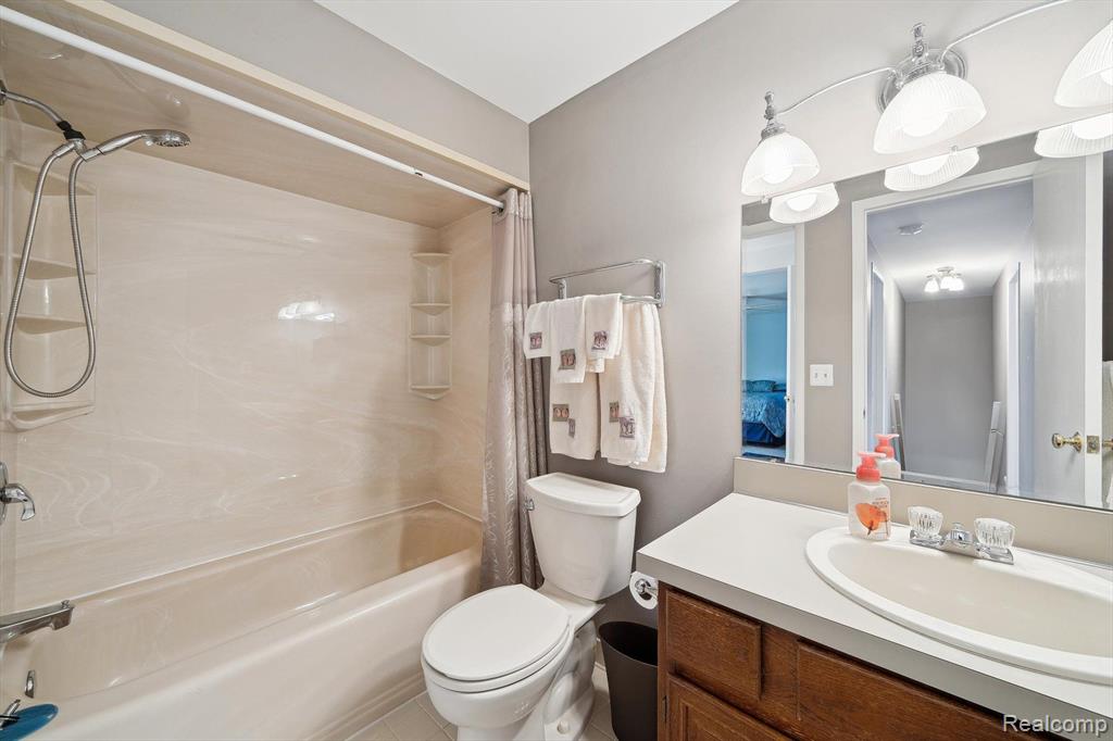 2275 Highsplint Drive Rochester Hills, MI 48307 - Photo 25 of 40 Gallery Image 25