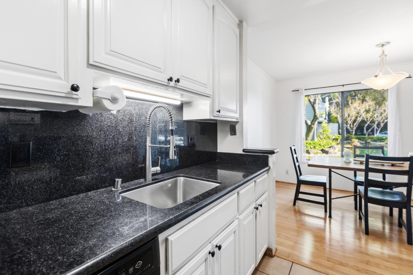 905 West Middlefield Road, Unit 975 Mountain View, CA 94043 - Photo 16 of 43