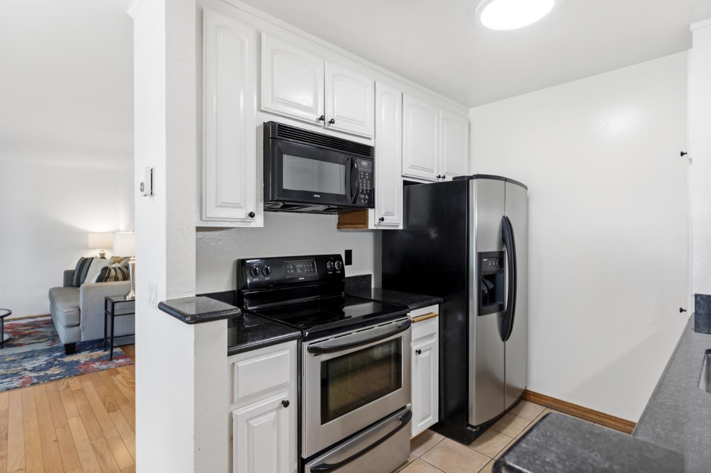 905 West Middlefield Road, Unit 975 Mountain View, CA 94043 - Photo 17 of 43