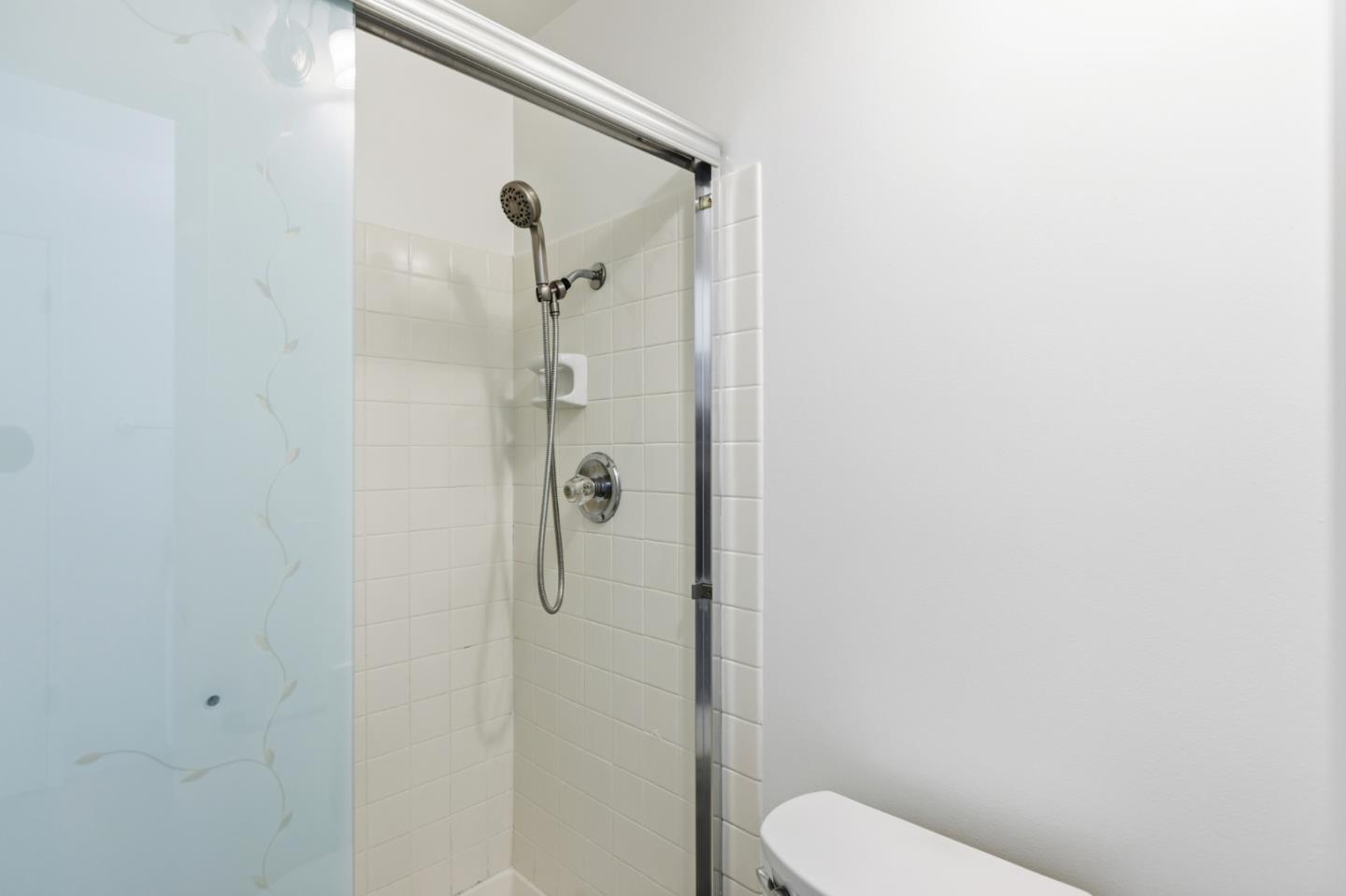 905 West Middlefield Road, Unit 975 Mountain View, CA 94043 - Photo 21 of 43