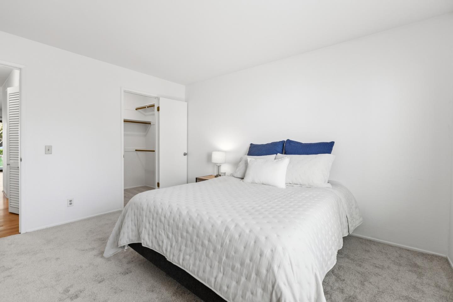 905 West Middlefield Road, Unit 975 Mountain View, CA 94043 - Photo 23 of 43