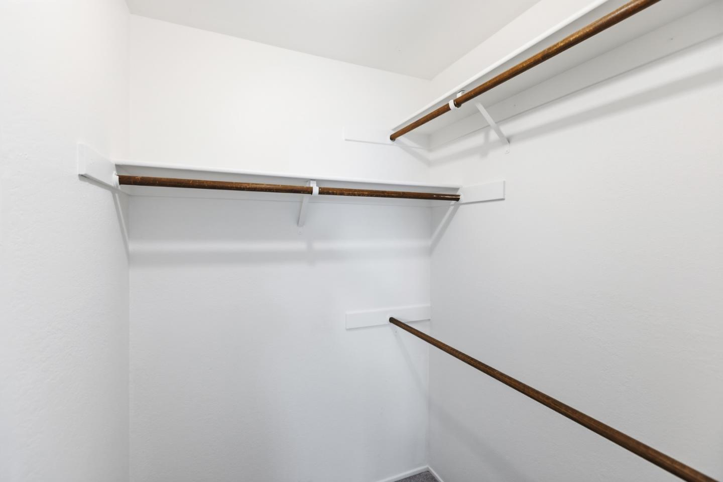 905 West Middlefield Road, Unit 975 Mountain View, CA 94043 - Photo 24 of 43