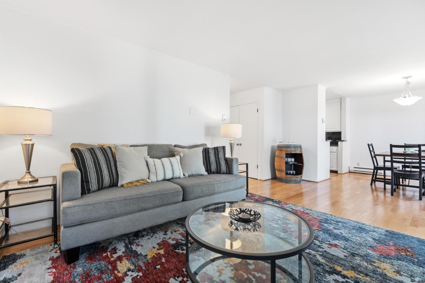 905 West Middlefield Road, Unit 975 Mountain View, CA 94043 - Photo 5 of 43