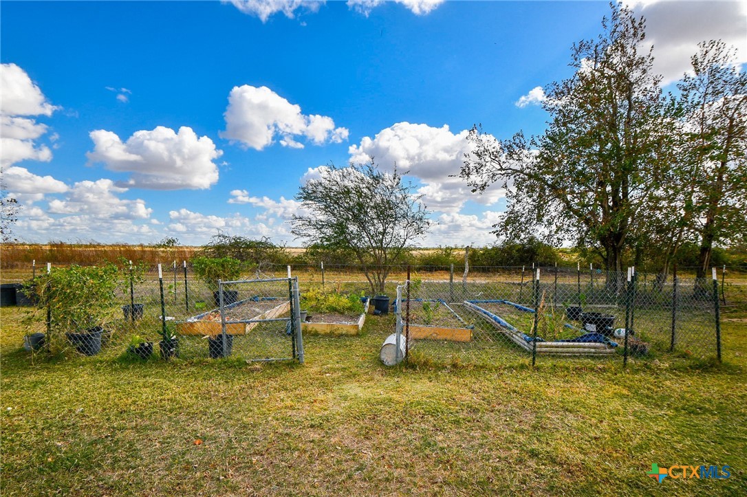 1093 Sunderman Road Alleyton, TX 78935 - Photo 44 of 48