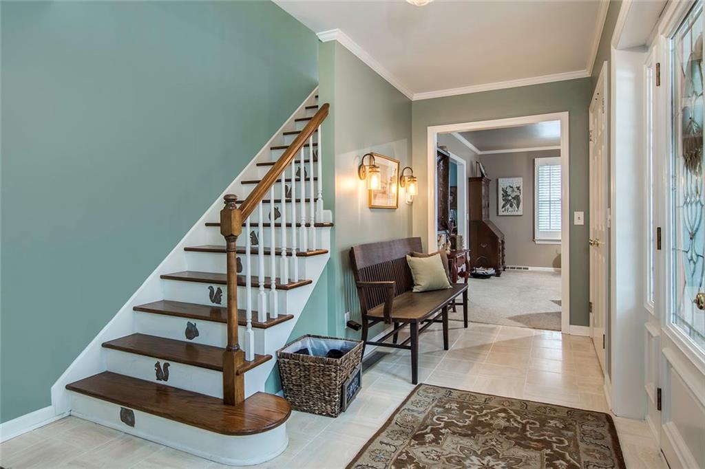 149 Backbone Road Sewickley, PA 15143 - Photo 3 of 25 Spacious Foyer Looking Into the Living Room