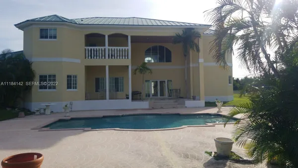 $800,000 | 6 Bahama