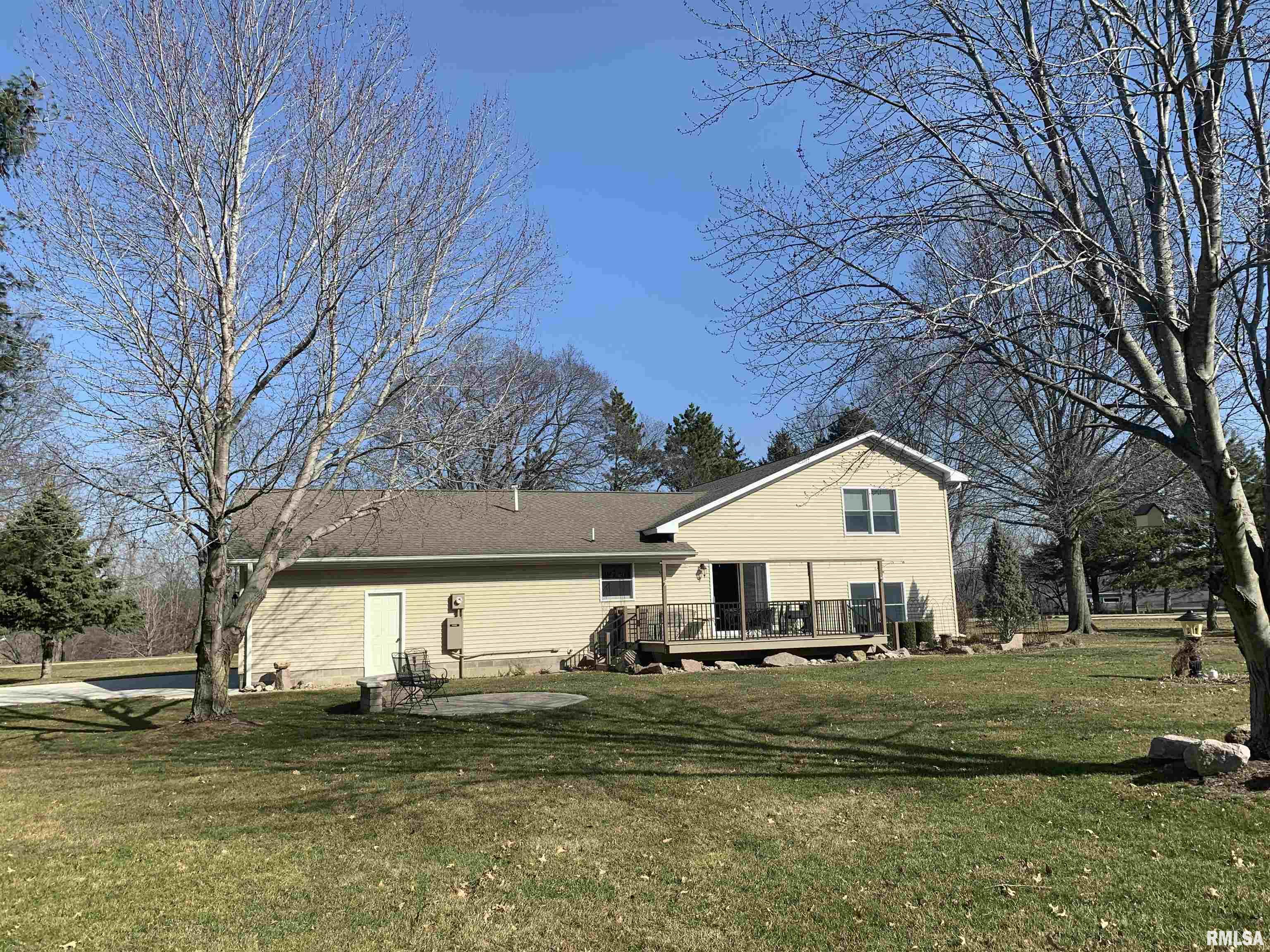 528 Hillbrook Estates Road Galesburg, IL 61401 - Photo 2 of 44