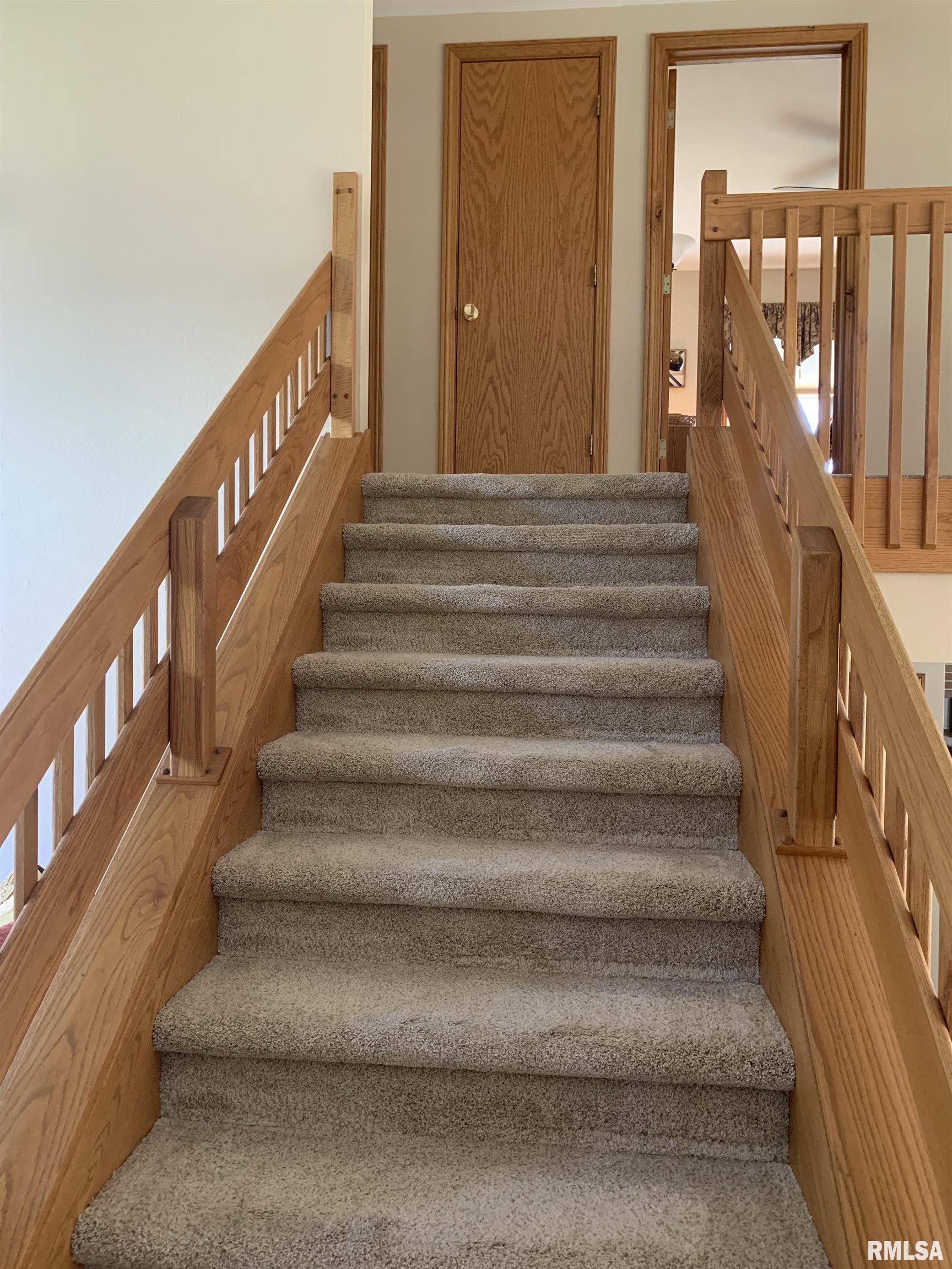 528 Hillbrook Estates Road Galesburg, IL 61401 - Photo 21 of 44