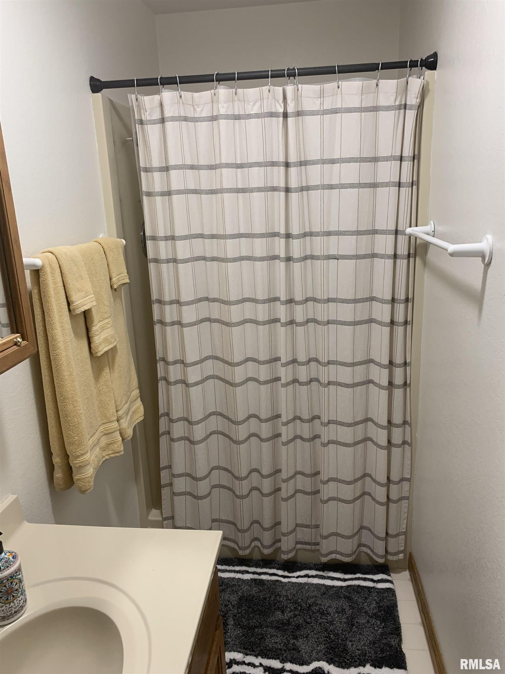 528 Hillbrook Estates Road Galesburg, IL 61401 - Photo 26 of 44