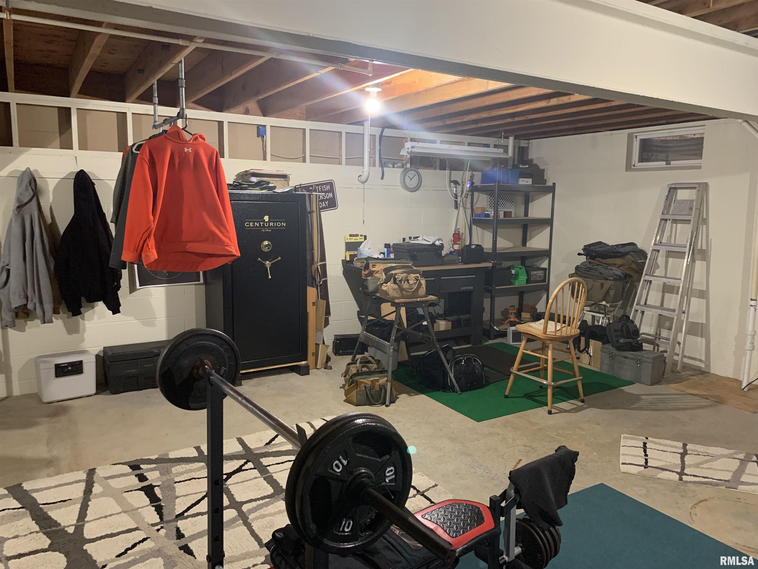 528 Hillbrook Estates Road Galesburg, IL 61401 - Photo 29 of 44