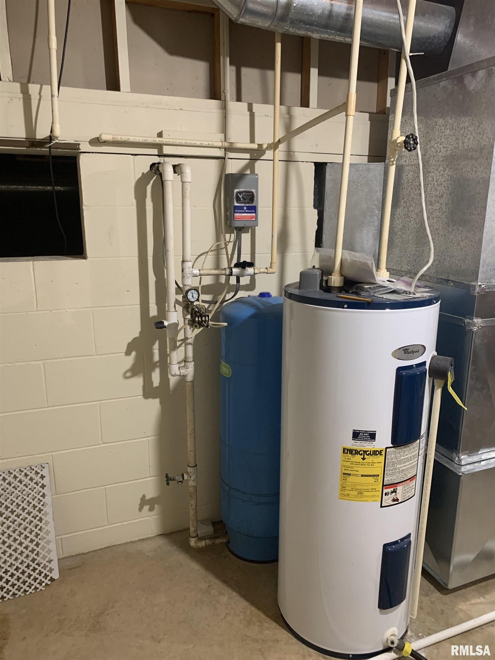 528 Hillbrook Estates Road Galesburg, IL 61401 - Photo 33 of 44