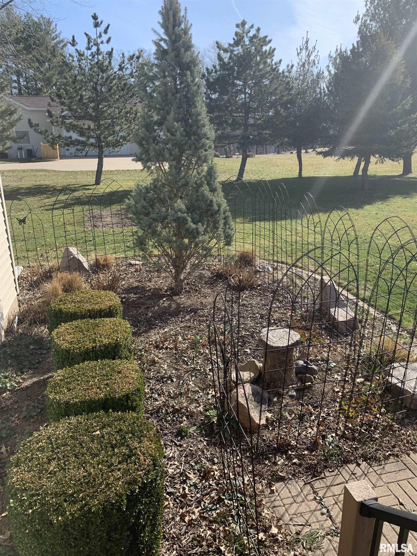 528 Hillbrook Estates Road Galesburg, IL 61401 - Photo 37 of 44