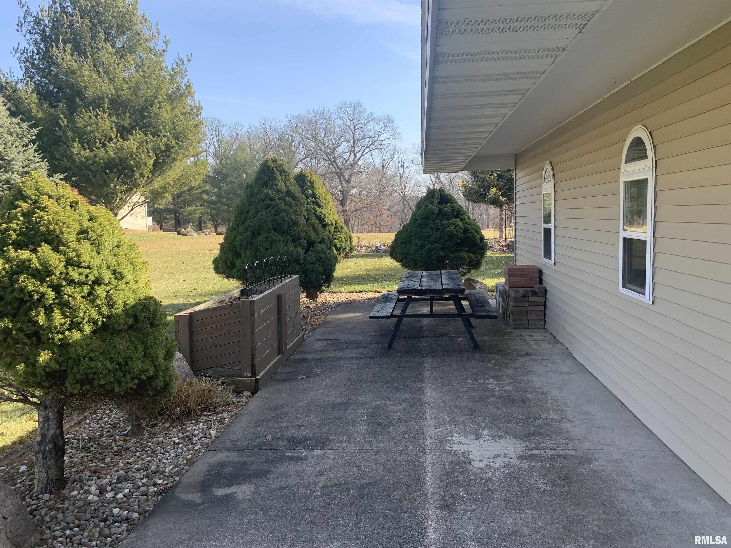 528 Hillbrook Estates Road Galesburg, IL 61401 - Photo 40 of 44