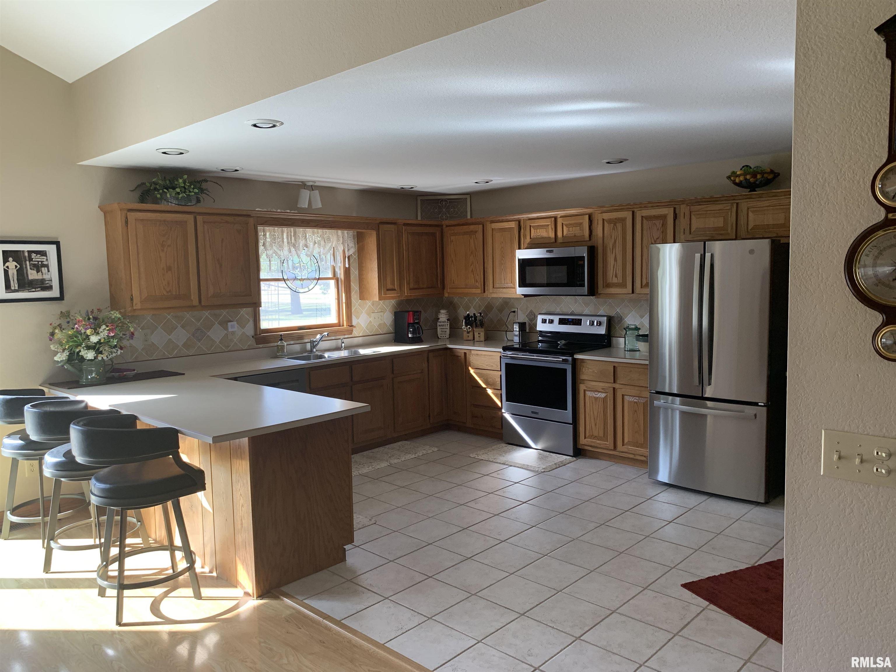 528 Hillbrook Estates Road Galesburg, IL 61401 - Photo 5 of 44