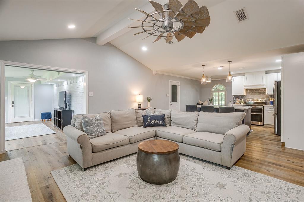 408 Jeri Ridge Road Willow Park, TX 76087 - Photo 7 of 38 Vaulted ceiling living area with a decorative ceiling fan, recessed lighting, and wood-finish flooring