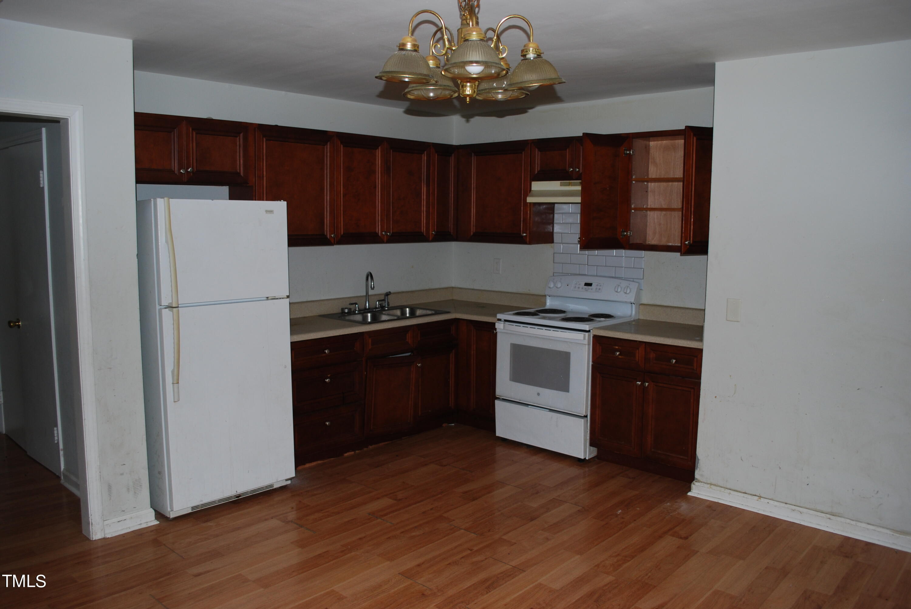 1212 Armstrong Circle Raleigh, NC 27610 - Photo 14 of 18 DSC_0036