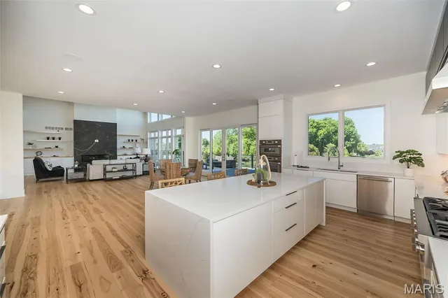 $2,375,000 | 1205 Patchwork Fields, Chesterfield, MO 63005