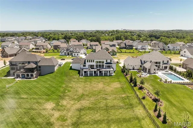 $2,375,000 | 1205 Patchwork Fields, Chesterfield, MO 63005