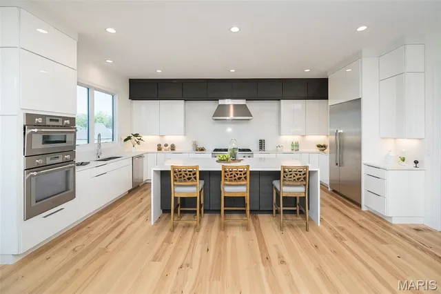 $2,375,000 | 1205 Patchwork Fields, Chesterfield, MO 63005