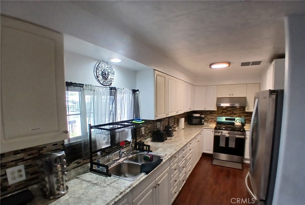 250 Linden Avenue Rialto, CA 92376 - Photo 12 of 31