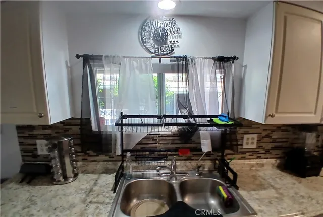 $185,000 | 250 Linden Avenue, Rialto, CA 92376