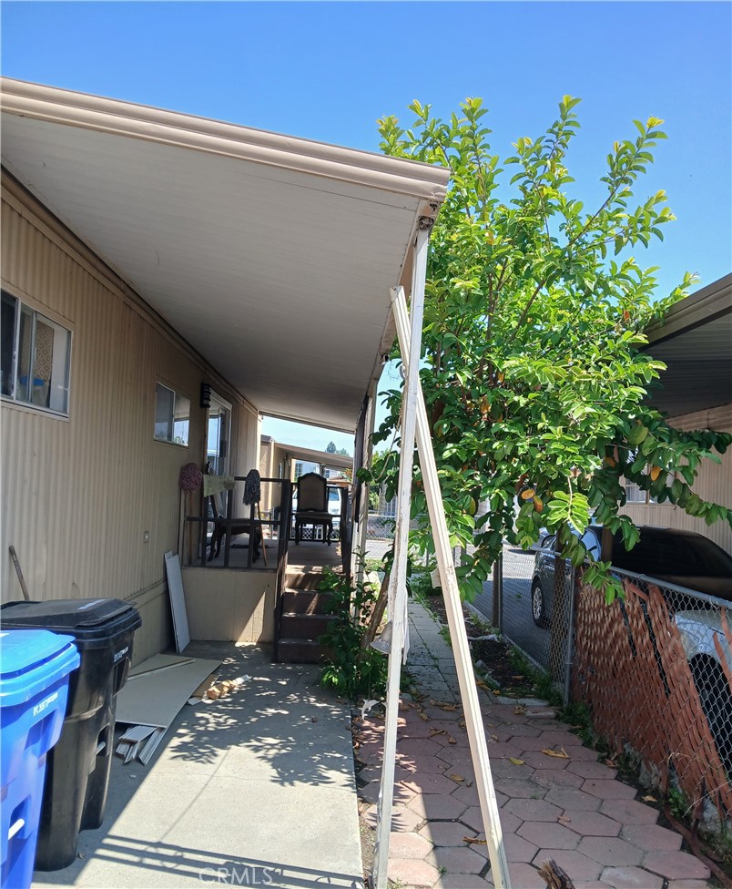 250 Linden Avenue Rialto, CA 92376 - Photo 4 of 31