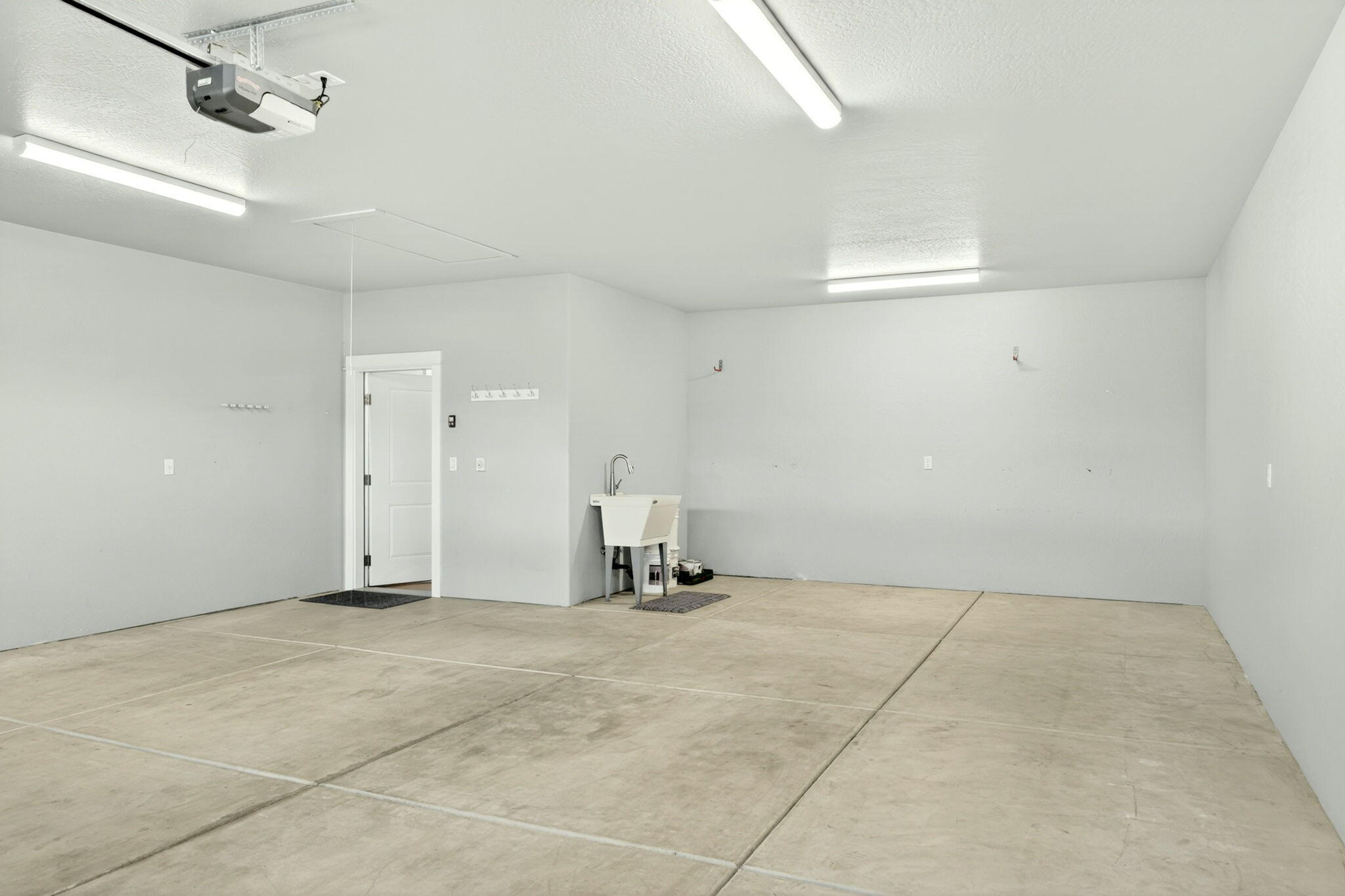 1501 River Run Street Central Point, OR 97502 - Photo 49 of 52 APX_1120
