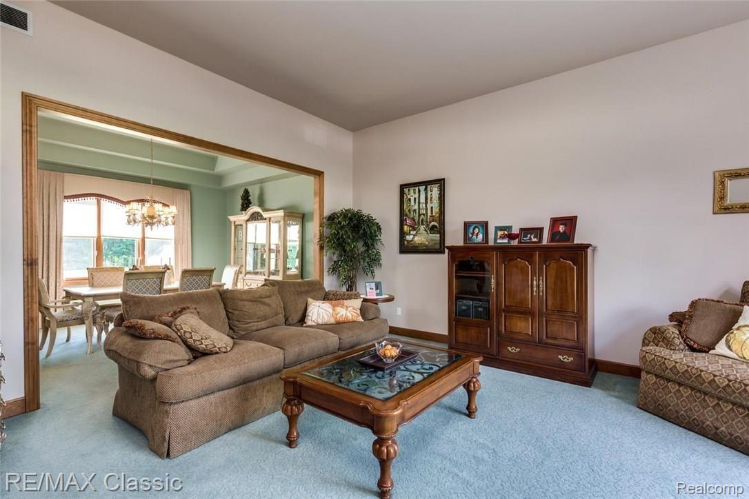 48518 Inveraray Road Canton, MI 48188 - Photo 9 of 31 Living Room