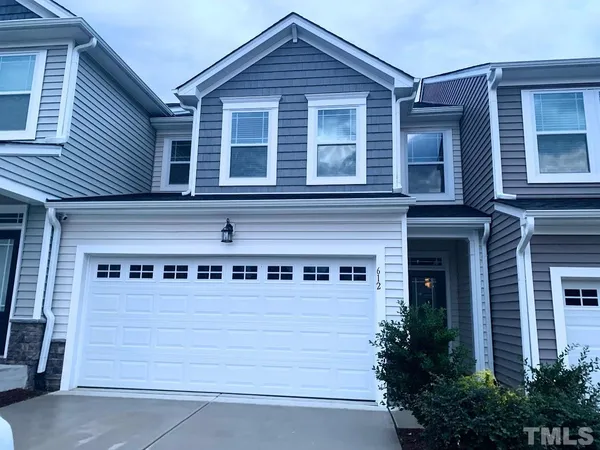 $1,995 | 612 Creekway Drive, Fuquay-Varina, NC 27526