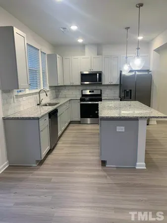 $1,995 | 612 Creekway Drive, Fuquay-Varina, NC 27526